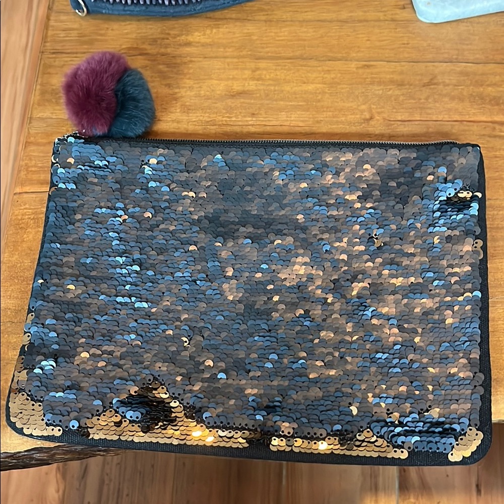 Stella & Dot Sequin Wine Glass Clutch - Picture 2 of 3